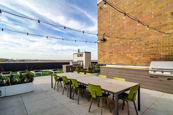Outdoor kitchen area